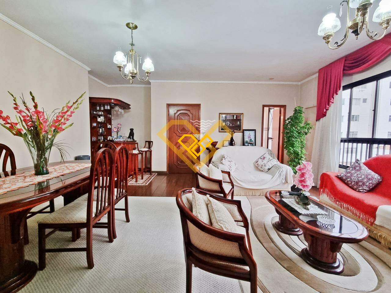 Apartamento à venda no Ponta da Praia: Sala