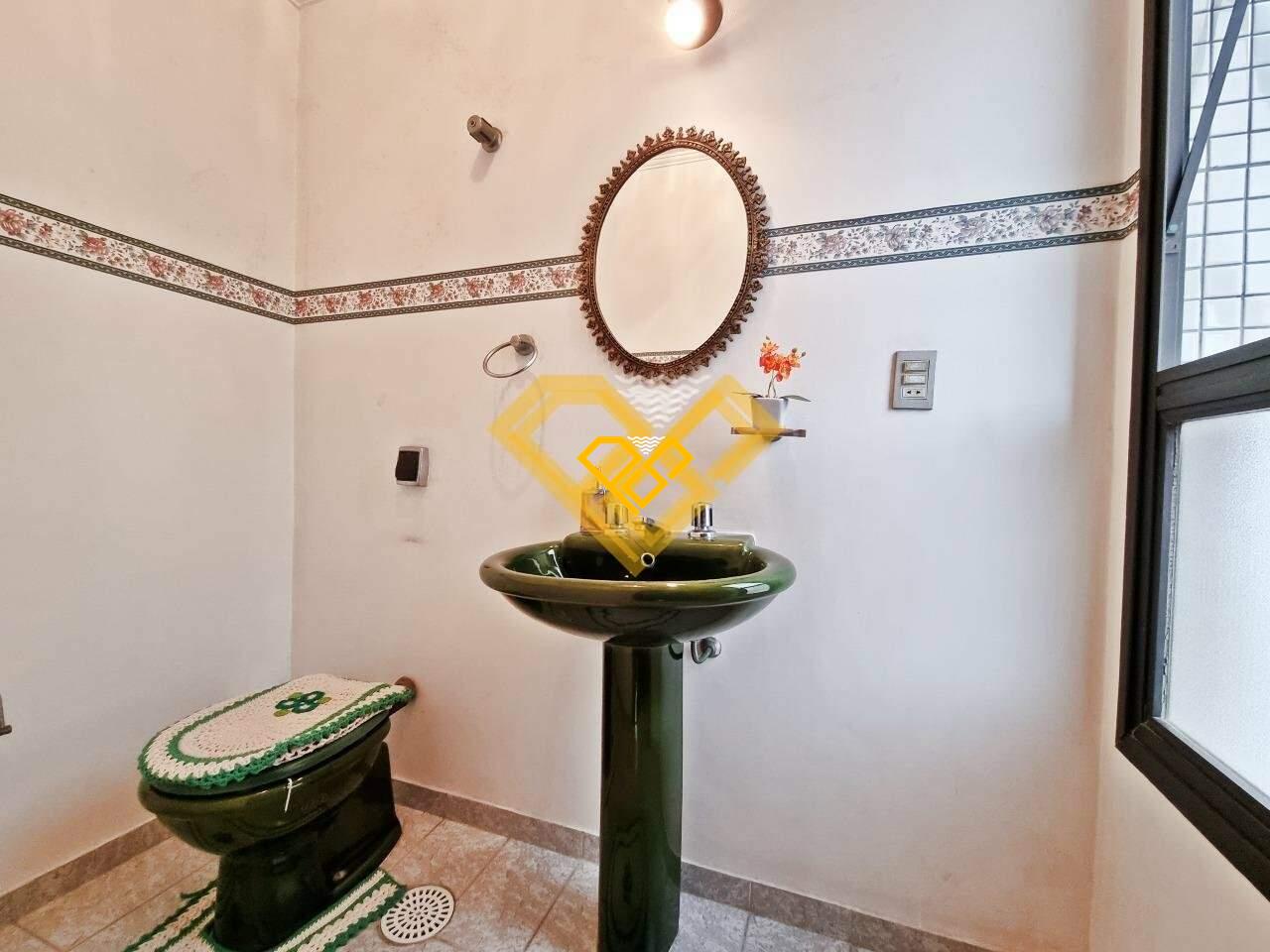 Apartamento à venda no Ponta da Praia: Lavabo