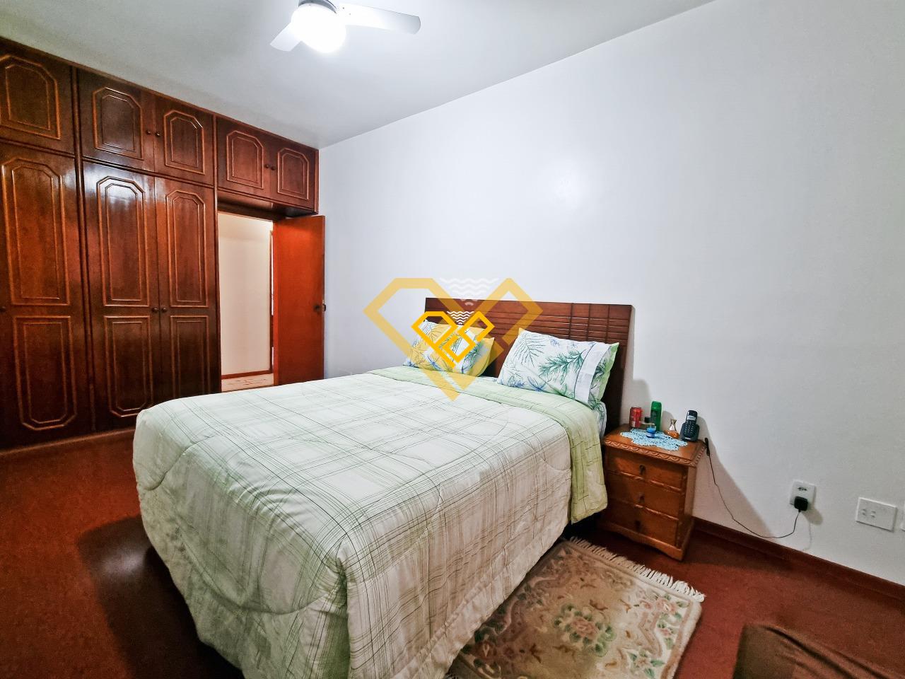 Apartamento à venda no Ponta da Praia: Quarto