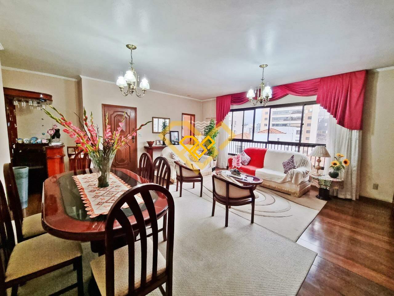 Apartamento à venda no Ponta da Praia: Sala