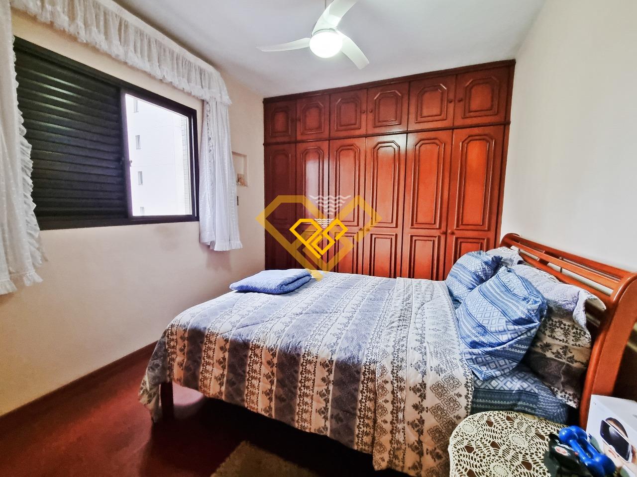 Apartamento à venda no Ponta da Praia: Quarto