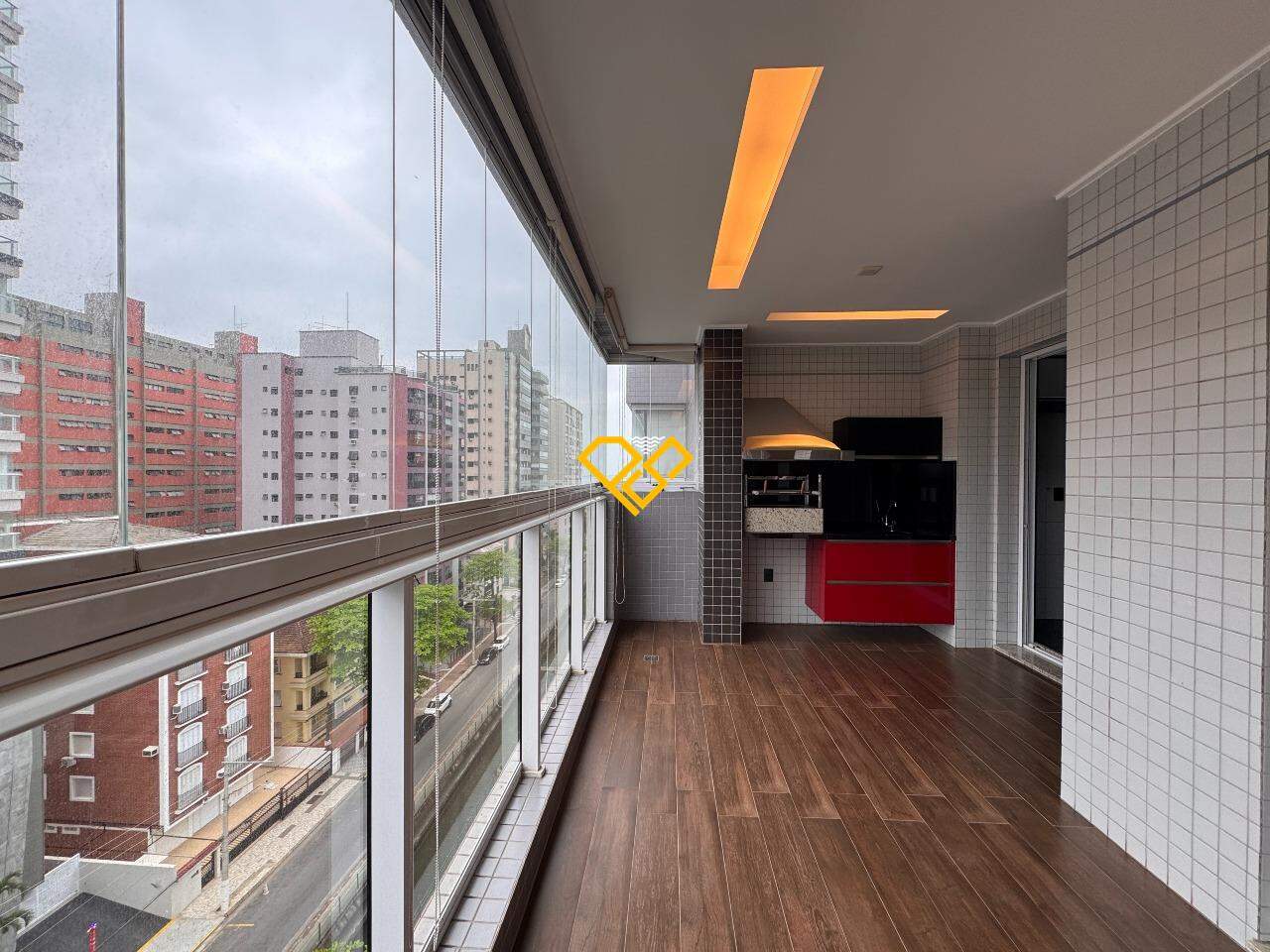 Apartamento à venda no Embaré: Varanda
