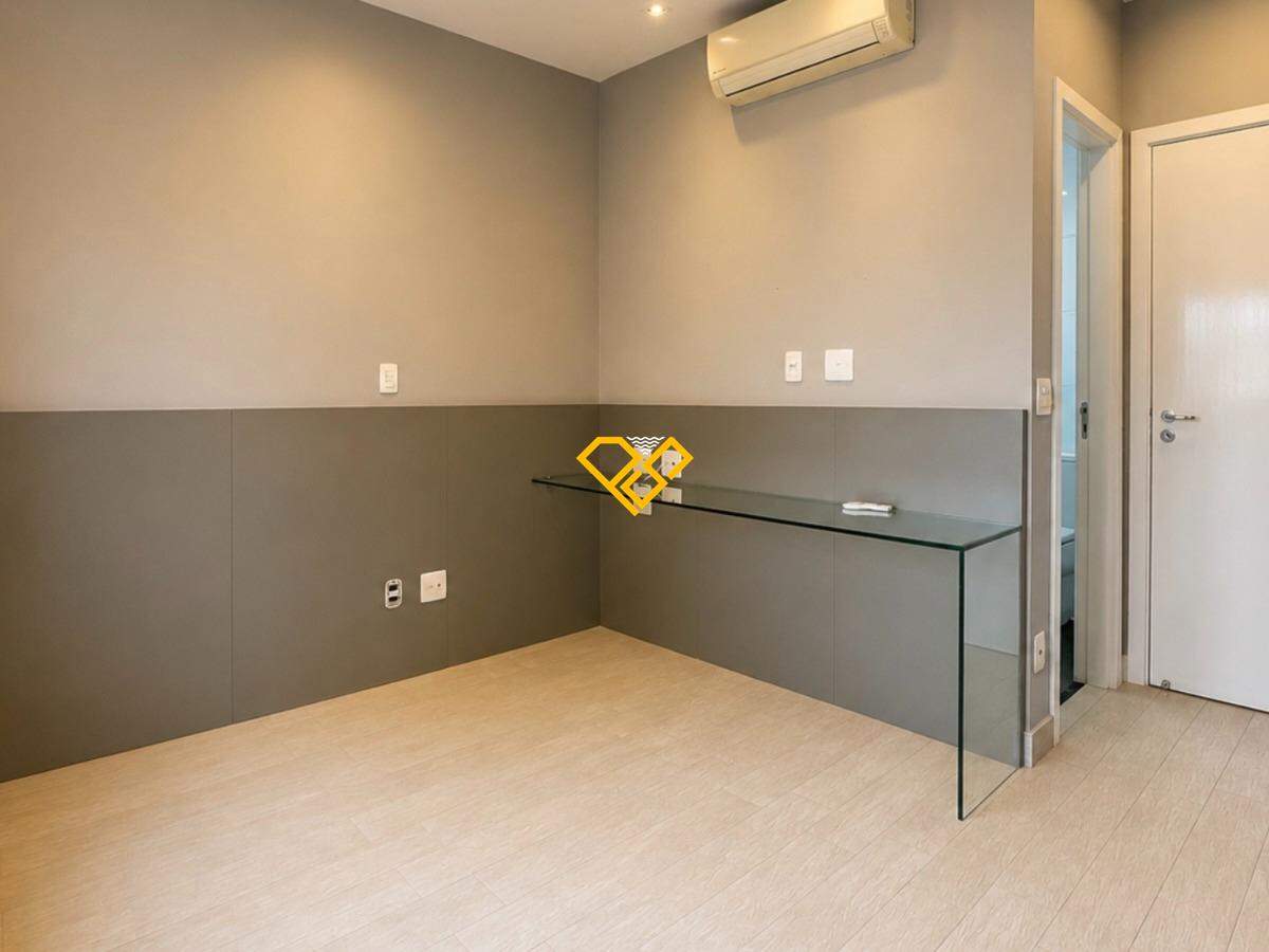 Apartamento à venda no Embaré: Suite 2