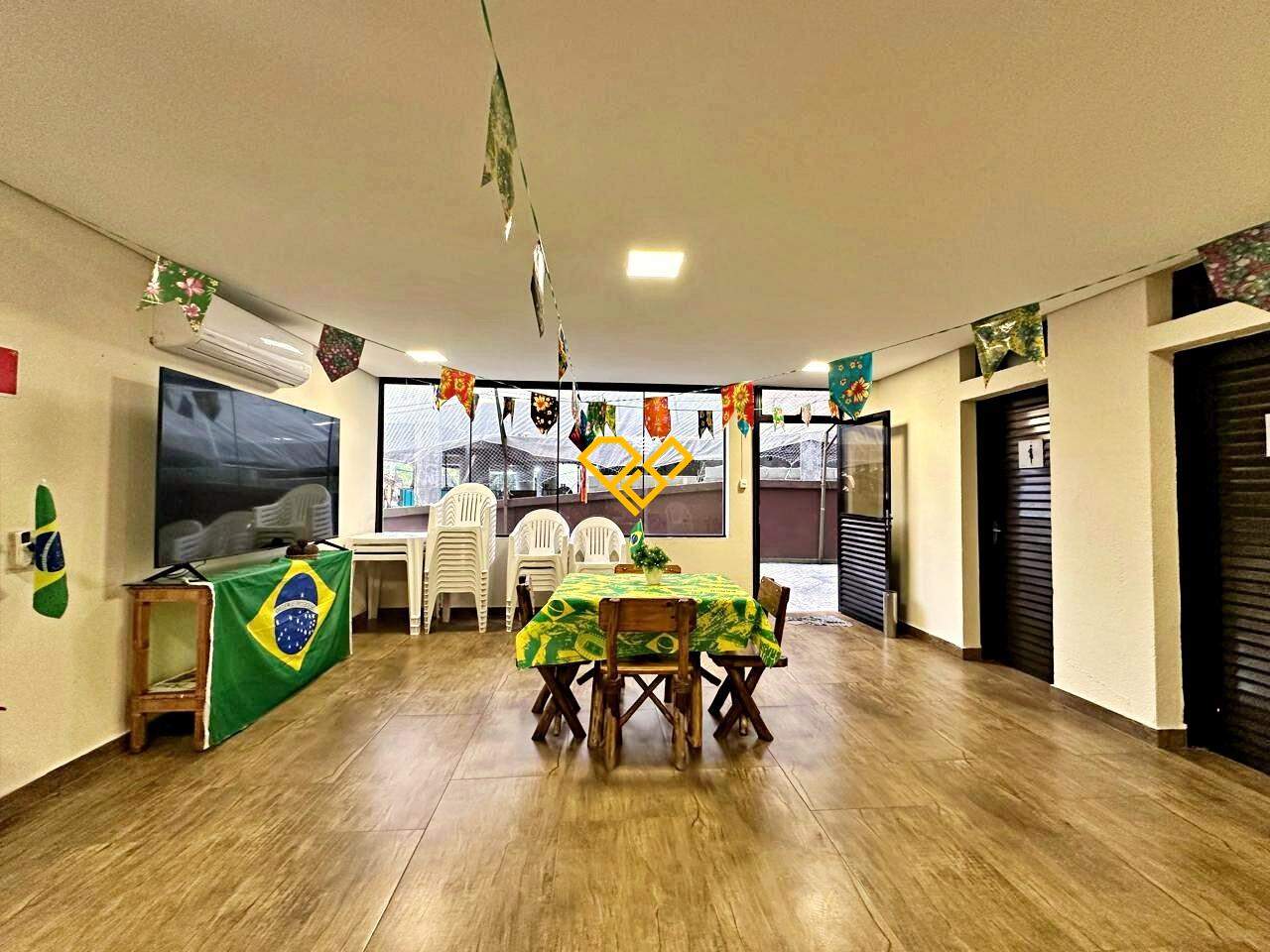 Apartamento à venda no Gonzaga: Lazer - salão de festas