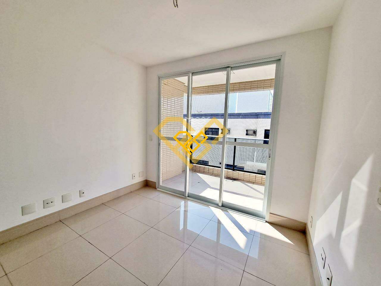 Cobertura à venda no Pompéia: sala