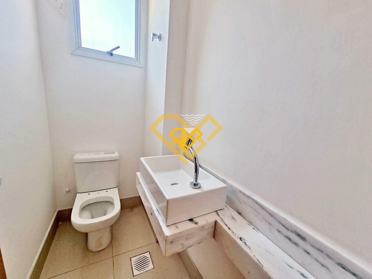 Cobertura à venda no Pompéia: lavabo