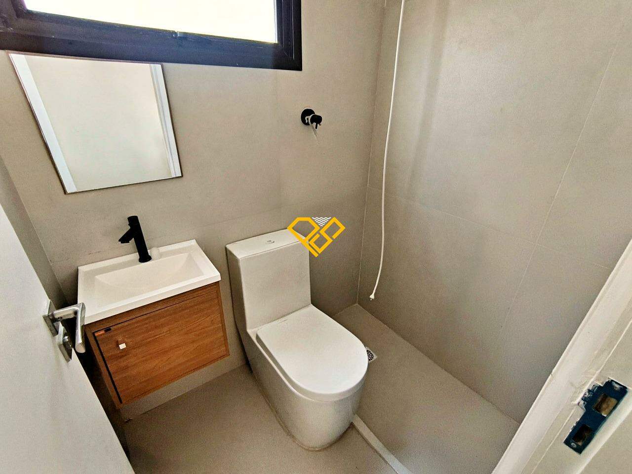 Apartamento à venda no Aparecida: Wc de serviço