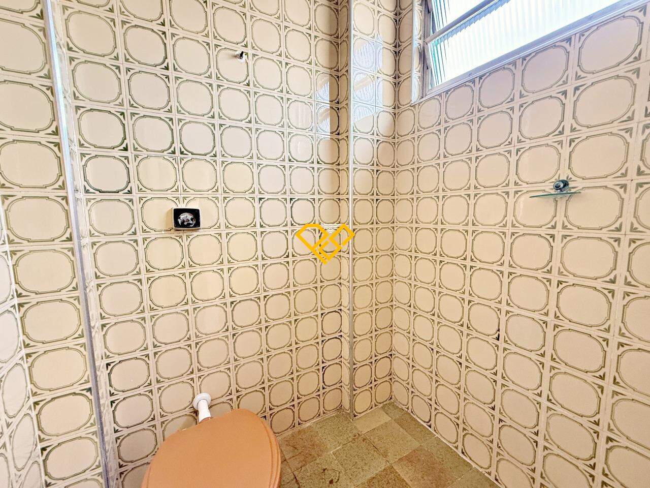 Apartamento à venda no Gonzaga: Wc de serviço