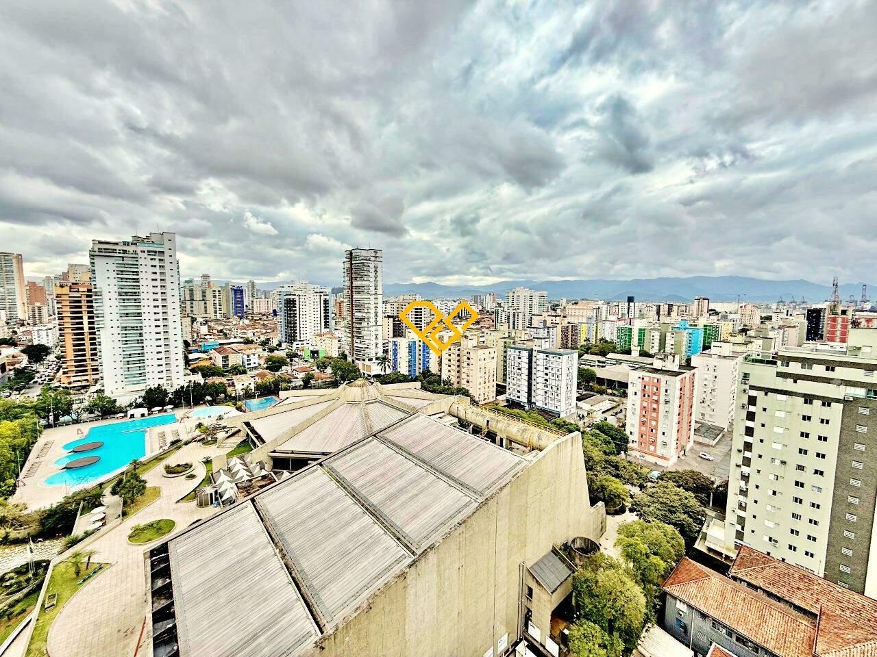 Apartamento à venda no Aparecida: Vista da área de serviço