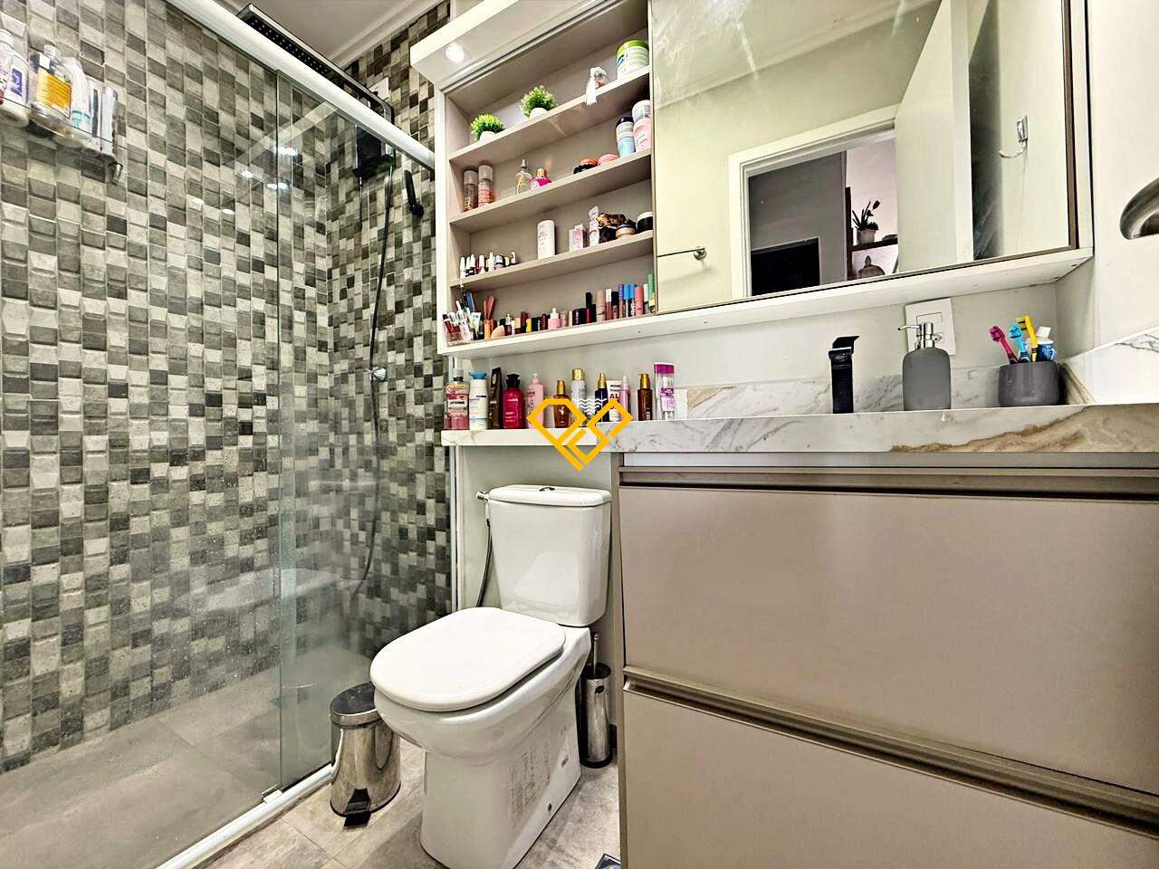 Apartamento à venda no Pompéia: Wc social