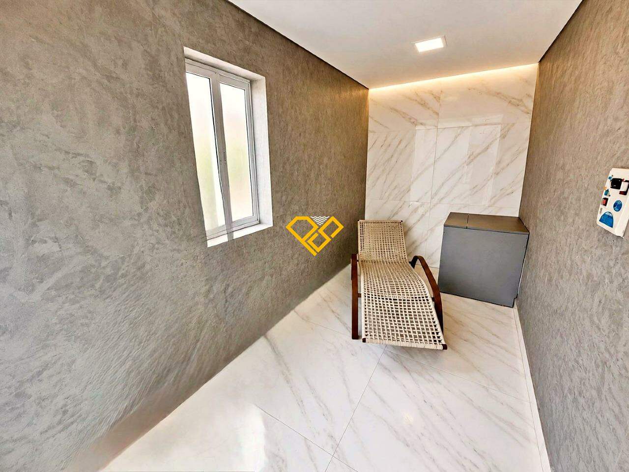 Cobertura à venda no Ponta da Praia: Sauna