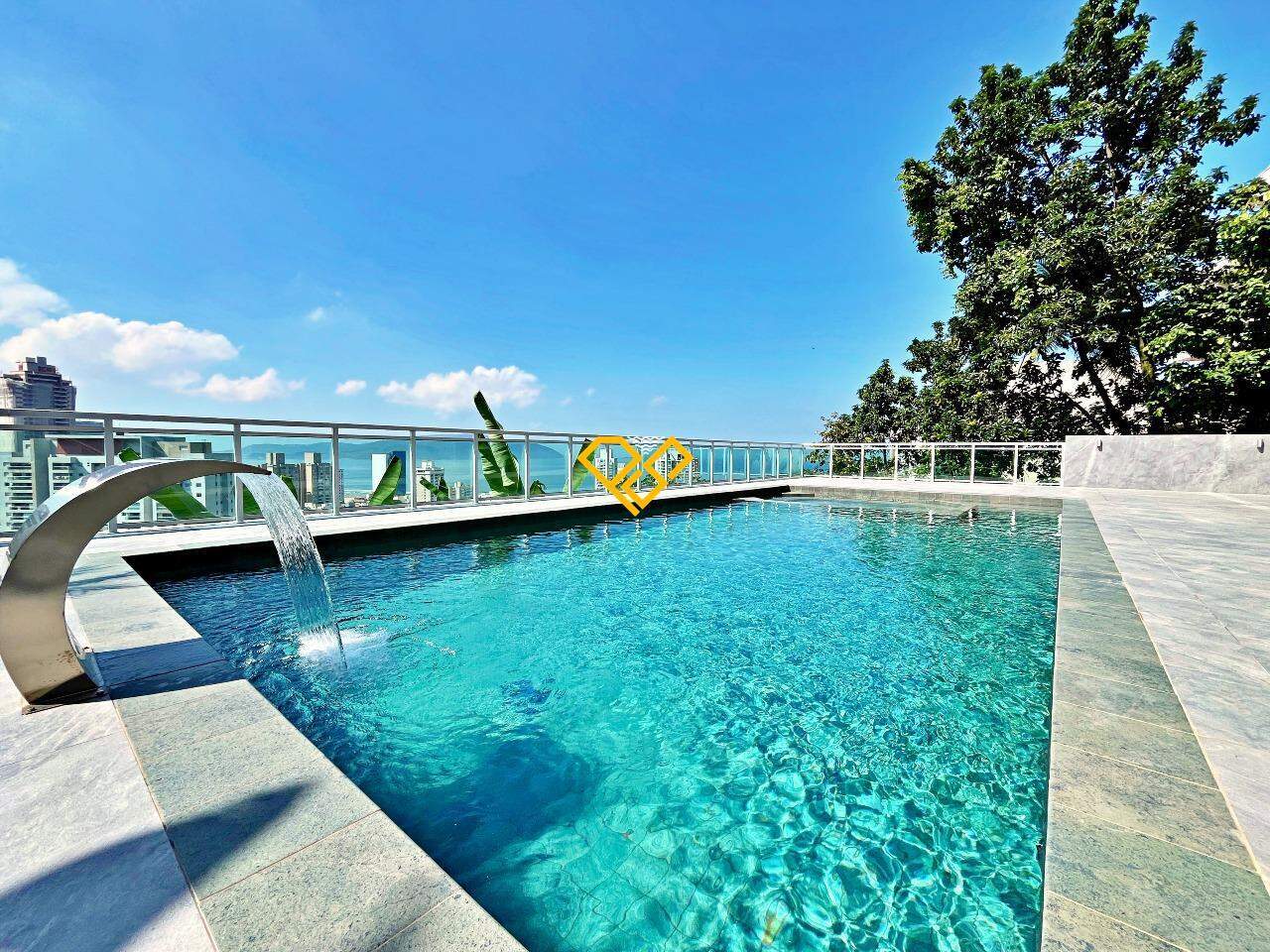 Casa à venda no Santa Terezinha: Piscina
