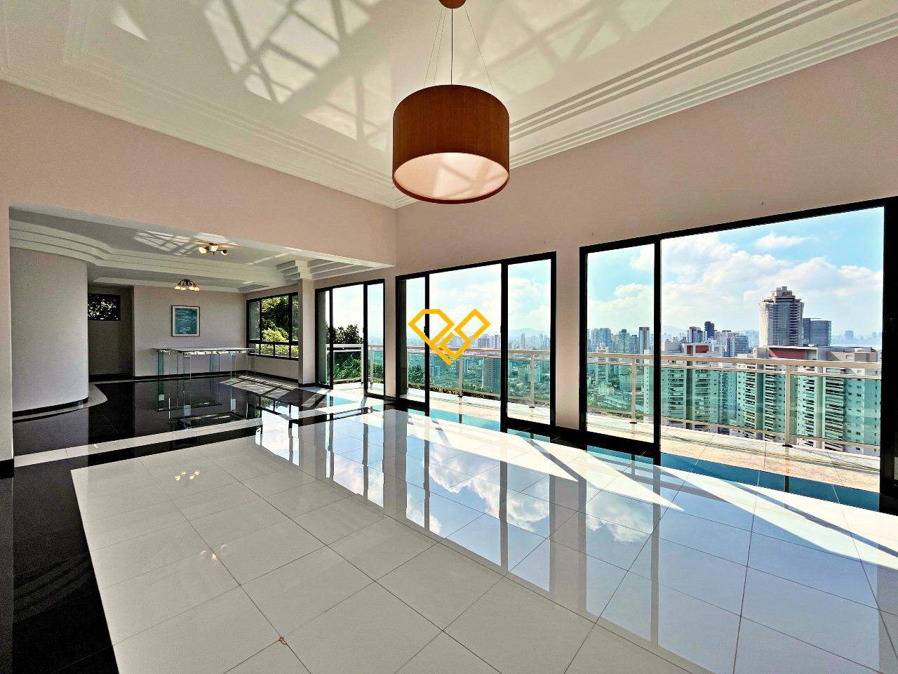 Casa à venda no Santa Terezinha: Sala de estar e jantar