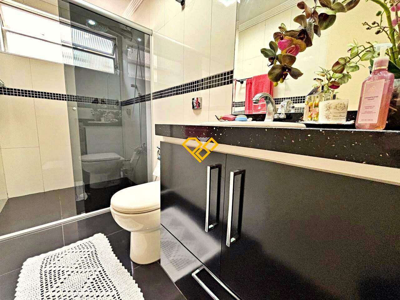 Apartamento à venda no Pompéia: Wc social