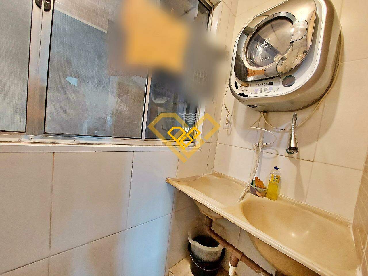 Apartamento à venda no Embaré: Área de serviço