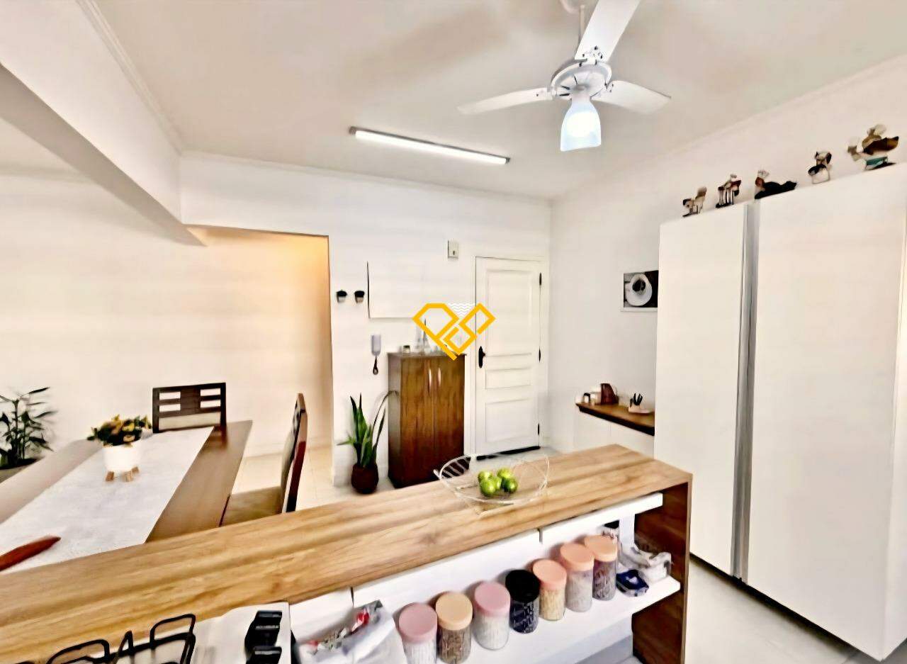 Apartamento à venda no Ponta da Praia: Cozinha