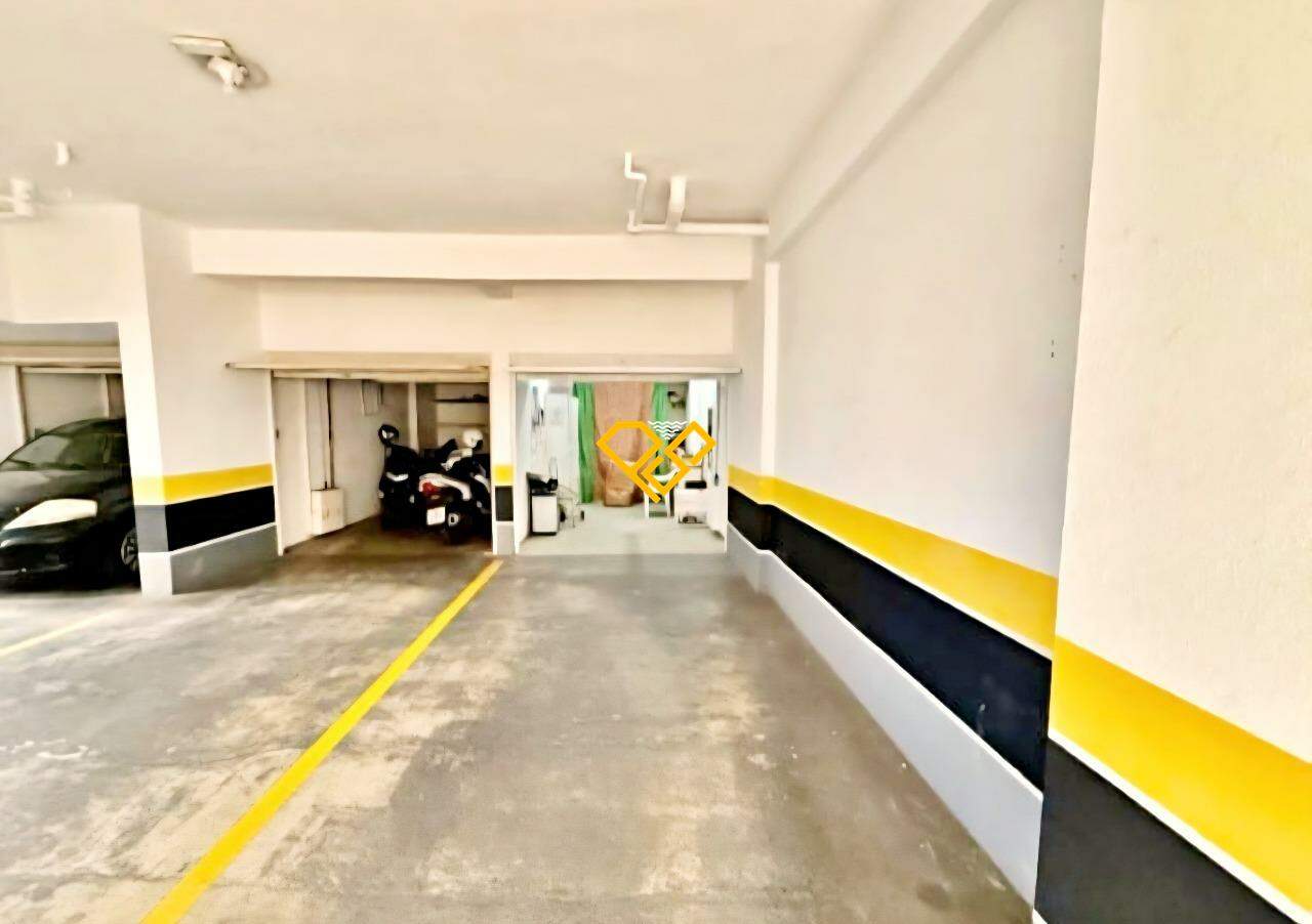 Apartamento à venda no Ponta da Praia: Garagem