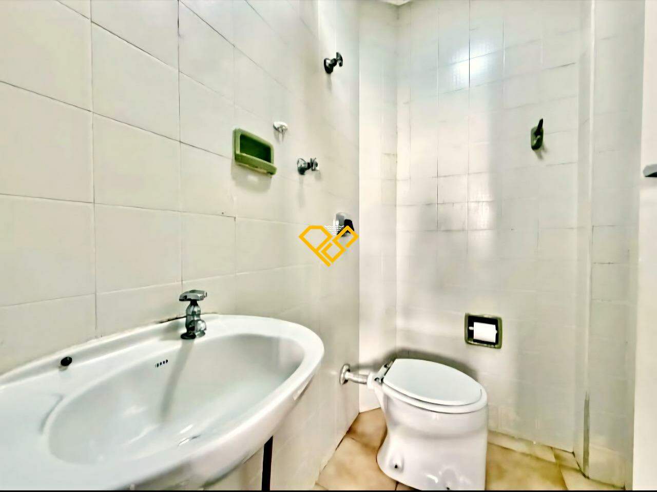 Apartamento à venda no Ponta da Praia: Wc de serviço