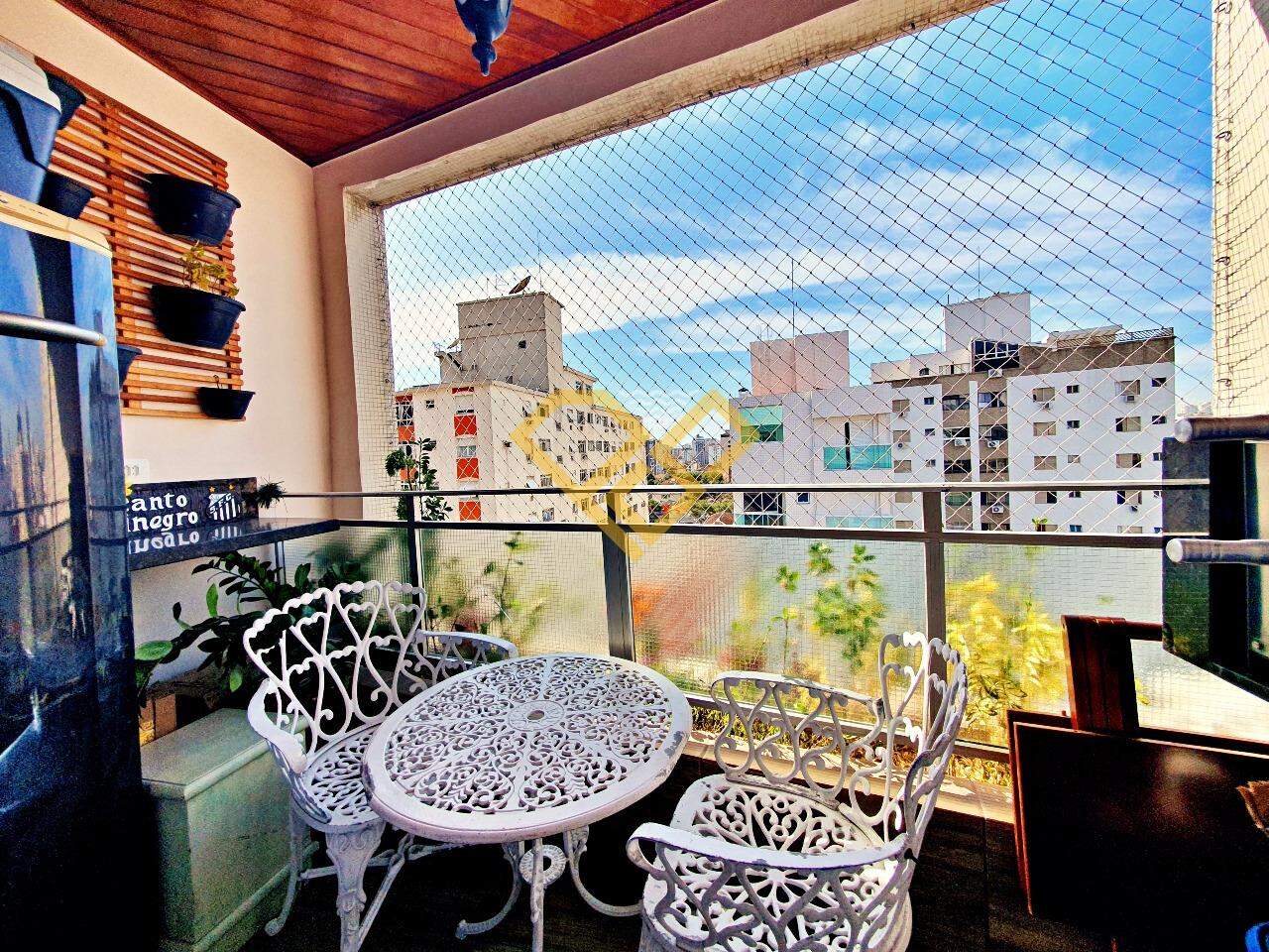 Apartamento à venda no Marapé: