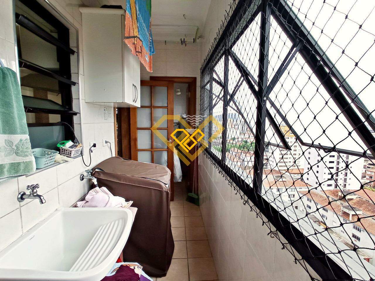 Cobertura à venda no Embaré: 