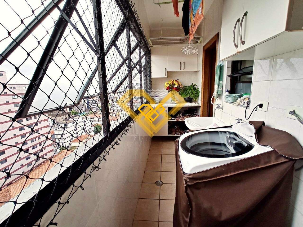 Cobertura à venda no Embaré: 