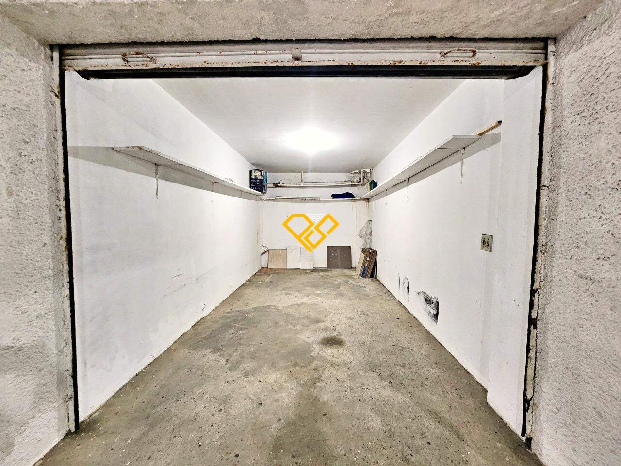Apartamento à venda no Boqueirão: Garagem fechada