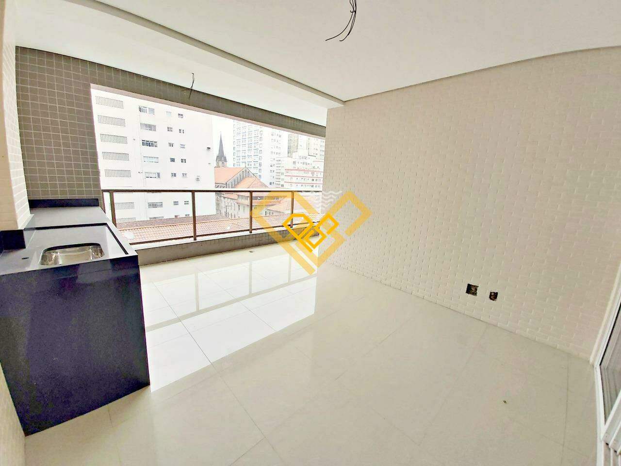 Apartamento à venda no Embaré: Varanda