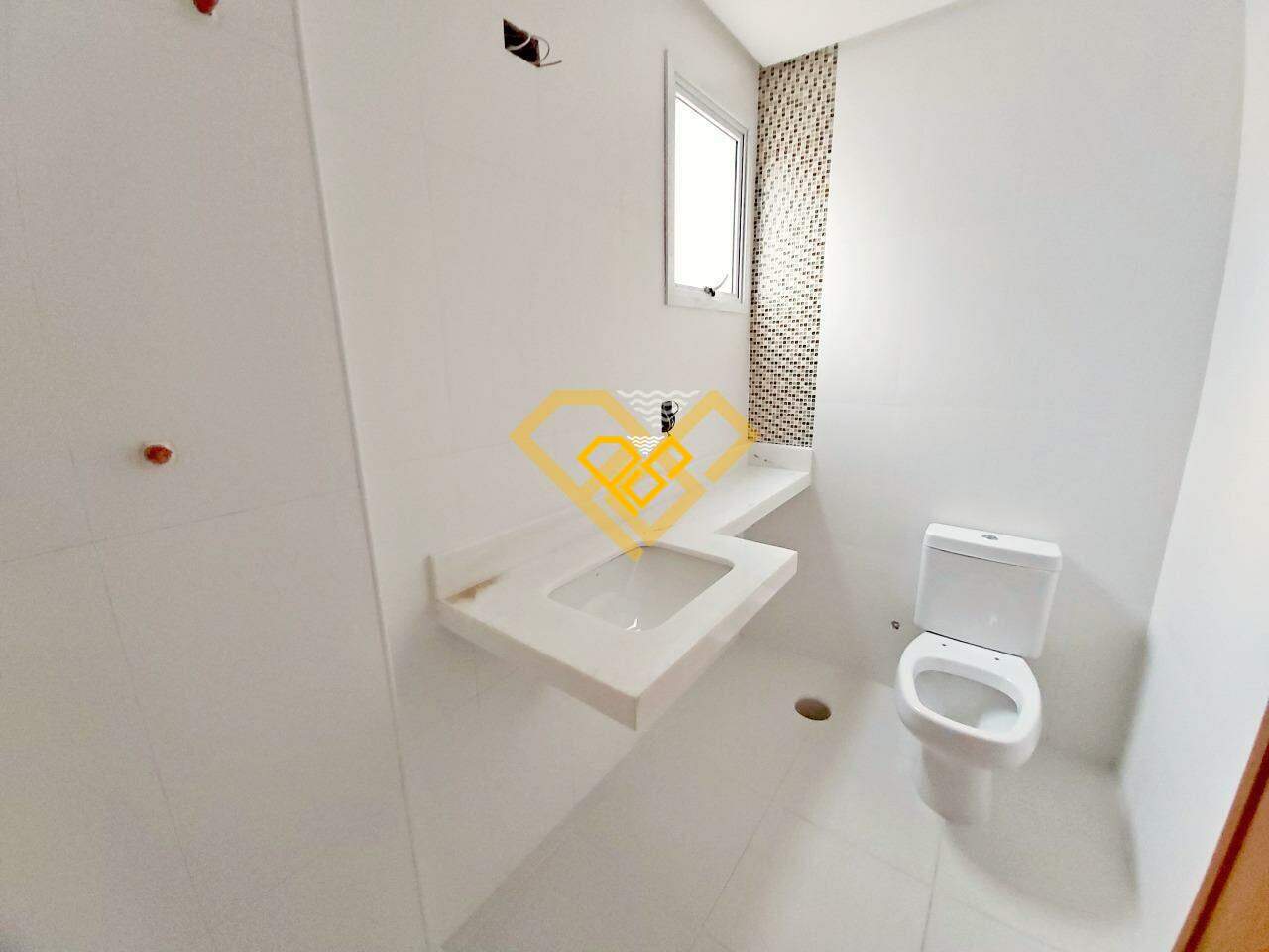 Apartamento à venda no Embaré: WC Suíte 1
