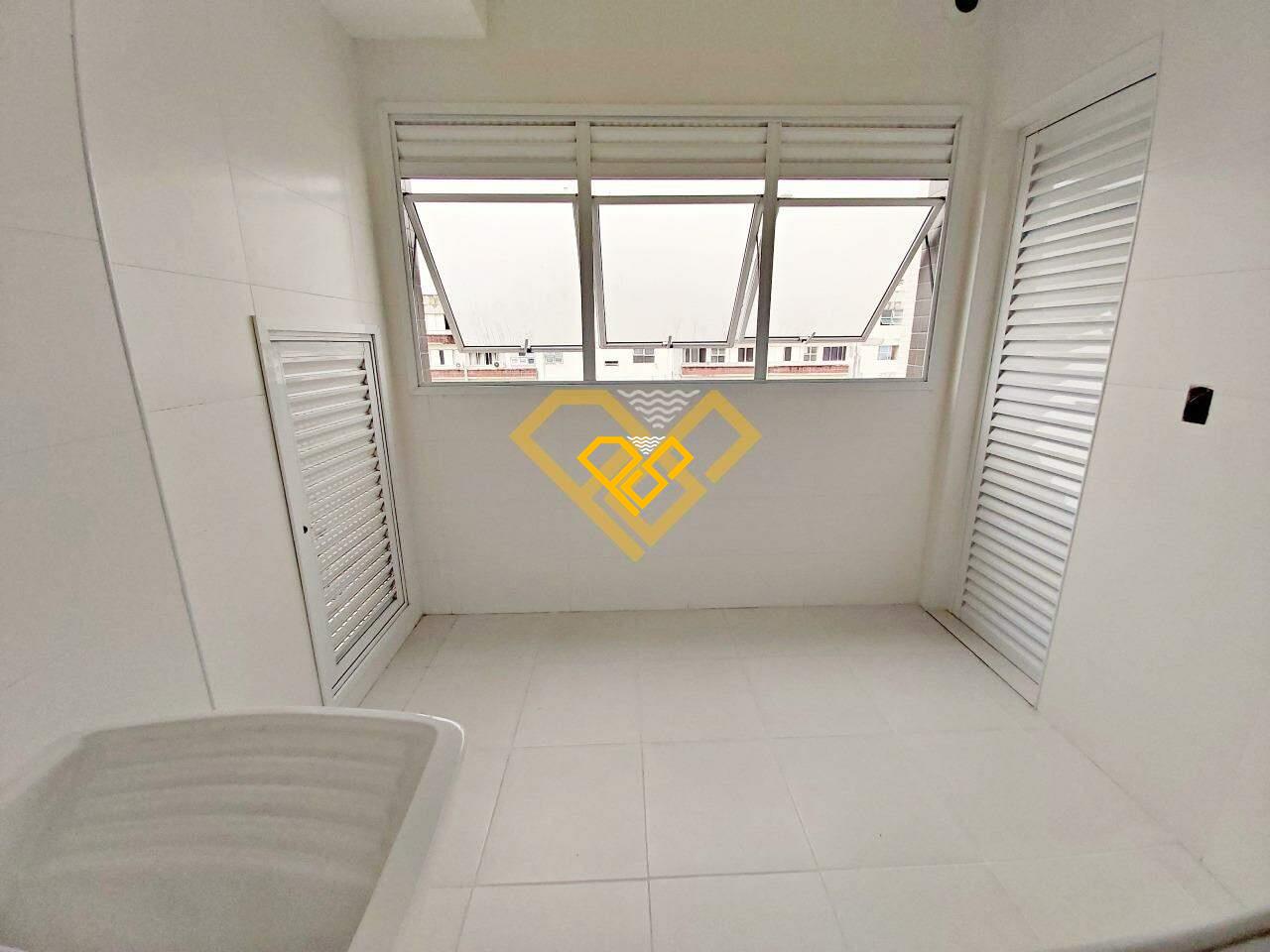 Apartamento à venda no Embaré: área de servço