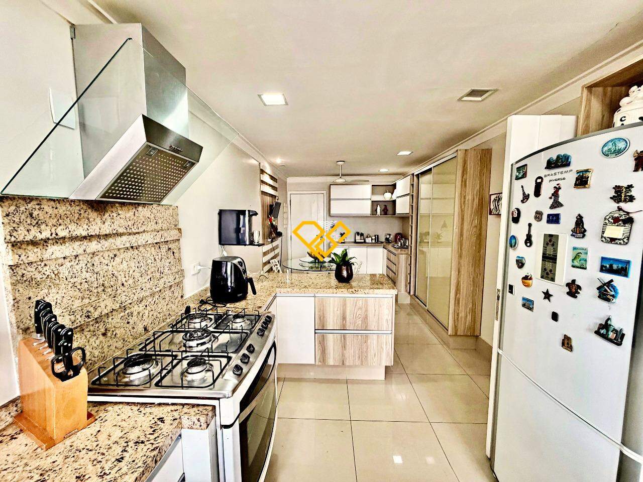 Cobertura à venda no Pompéia: Cozinha