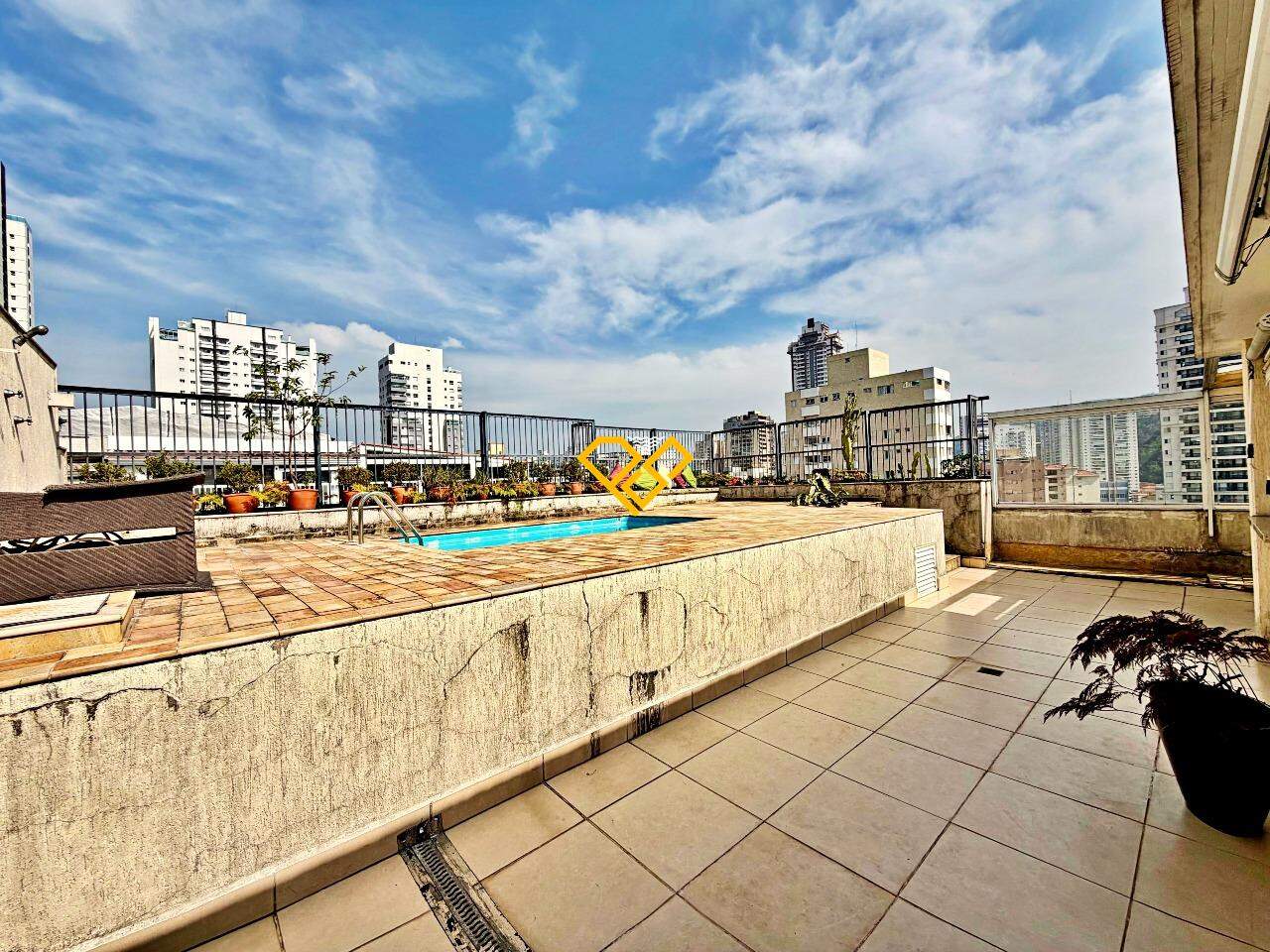Cobertura à venda no Pompéia: Piscina e solarium