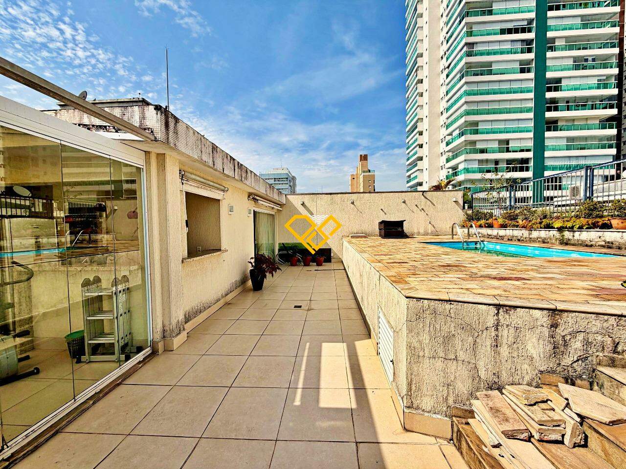 Cobertura à venda no Pompéia: Piscina e solarium