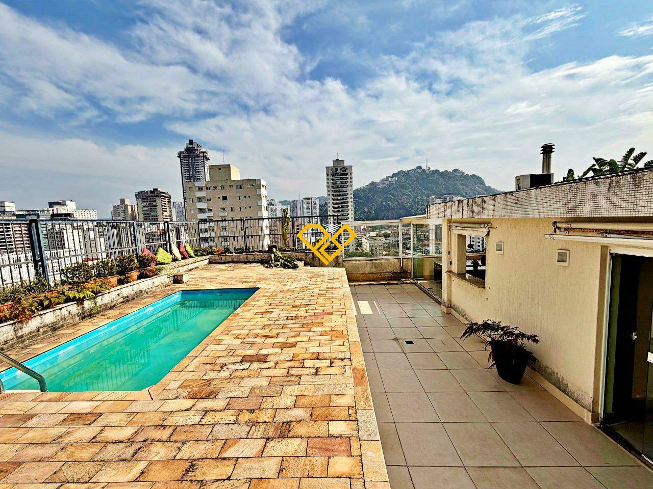 Cobertura à venda no Pompéia: Piscina e solarium