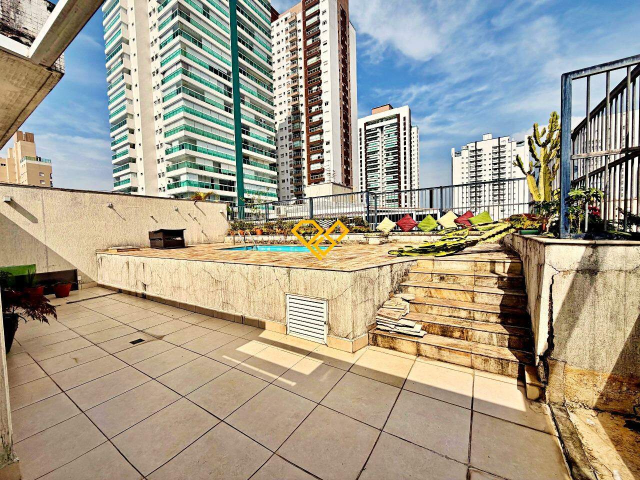 Cobertura à venda no Pompéia: Piscina e solarium