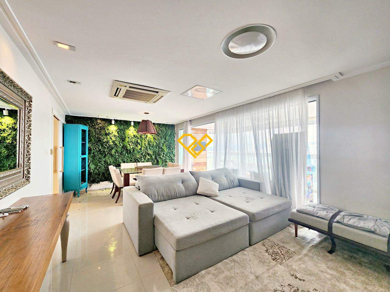 Apartamento à venda no Embaré: Sala