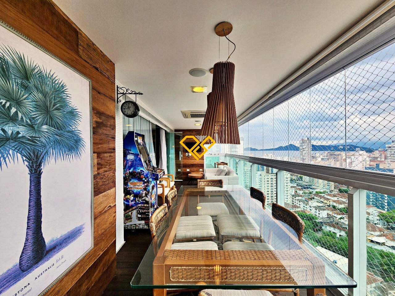 Apartamento à venda no Embaré: Varanda gourmet