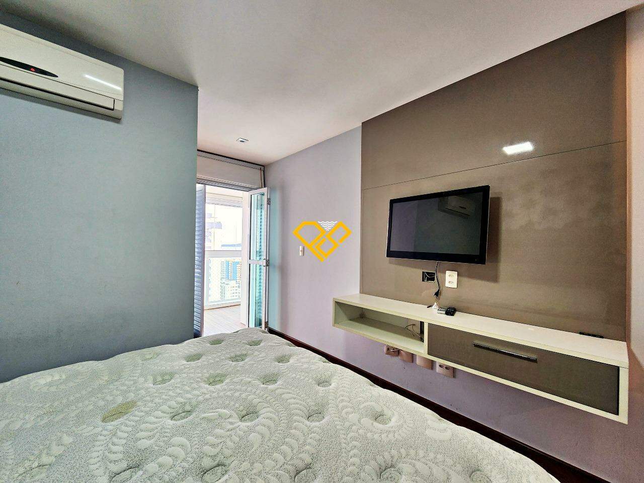 Apartamento à venda no Embaré: Suíte 1
