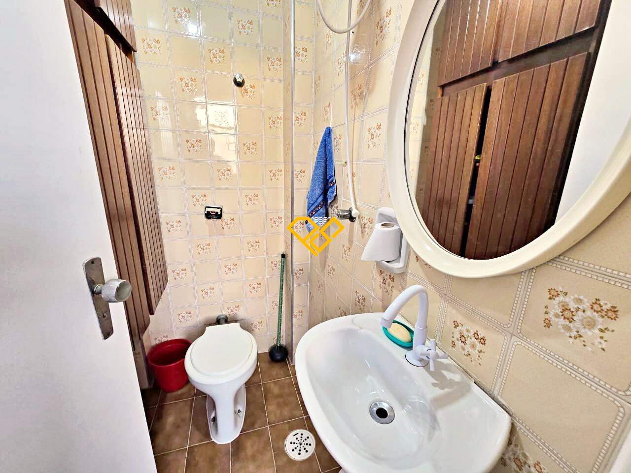 Apartamento à venda no Gonzaga: Wc de serviço
