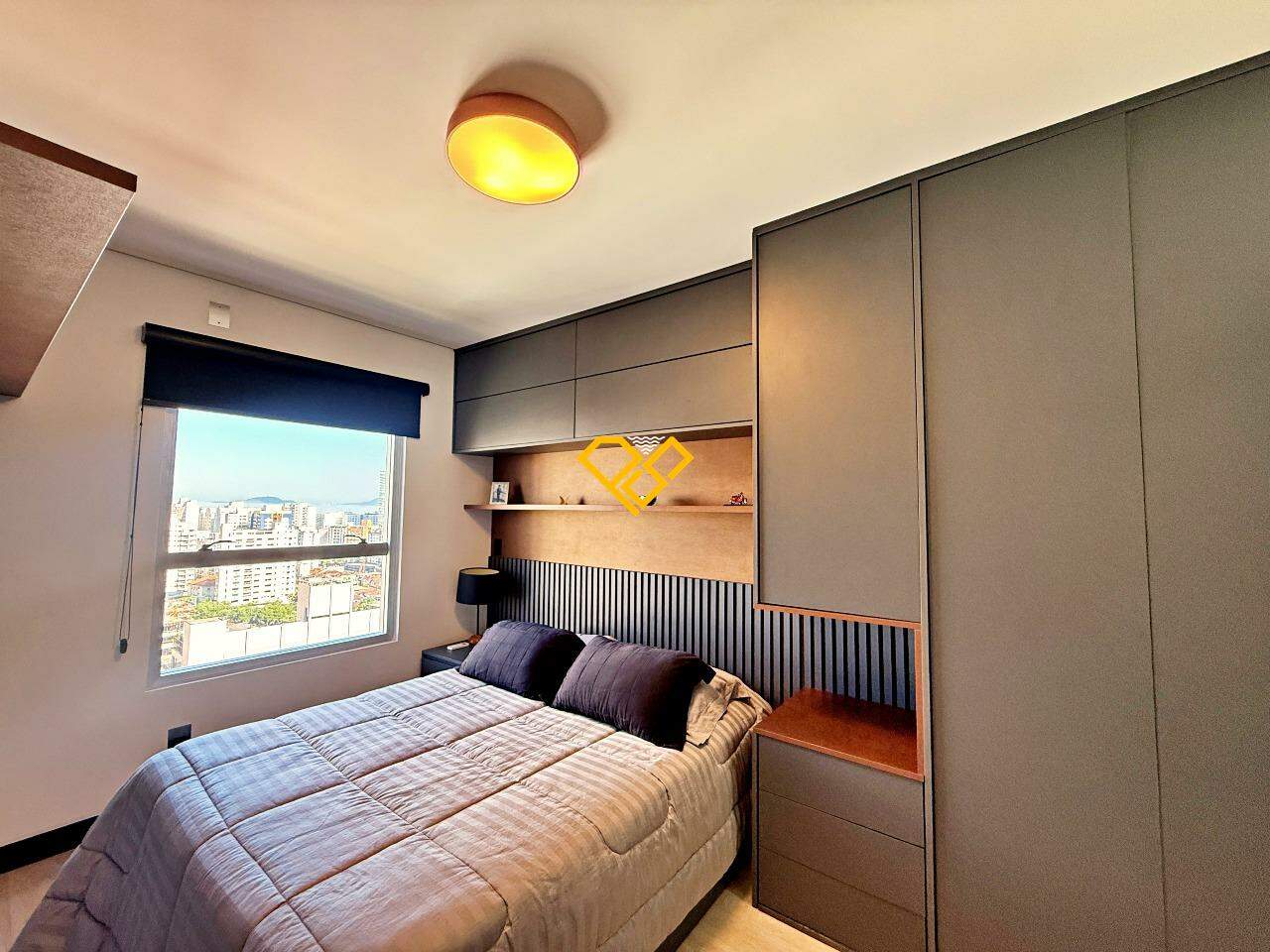 Apartamento à venda no Embaré: Dormitório 1 - suíte