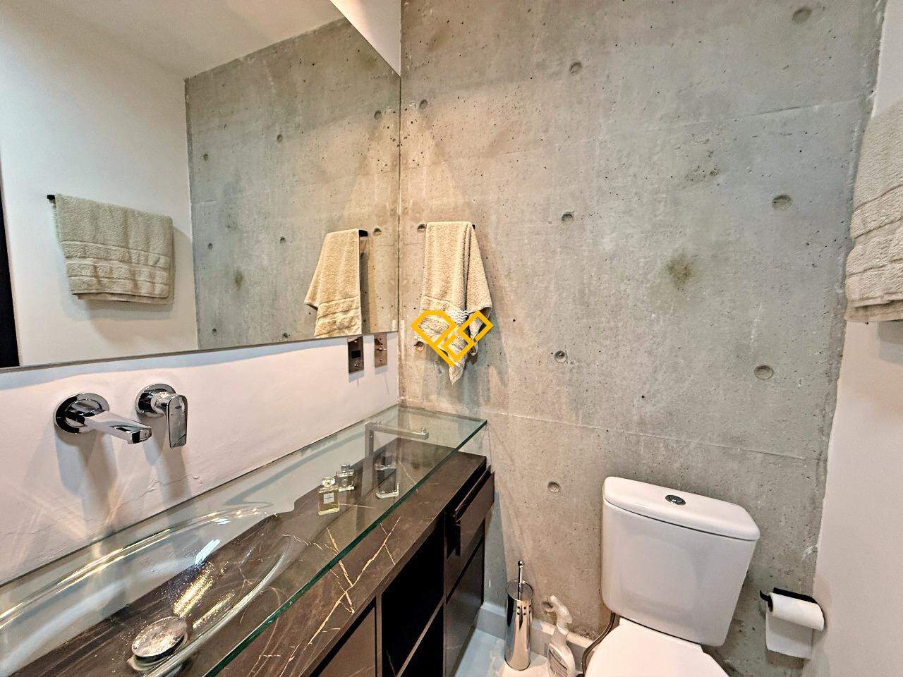 Apartamento à venda no Embaré: Wc social