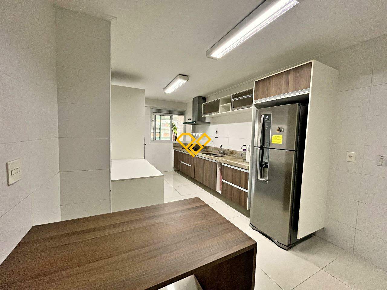 Apartamento à venda no Ponta da Praia: Cozinha