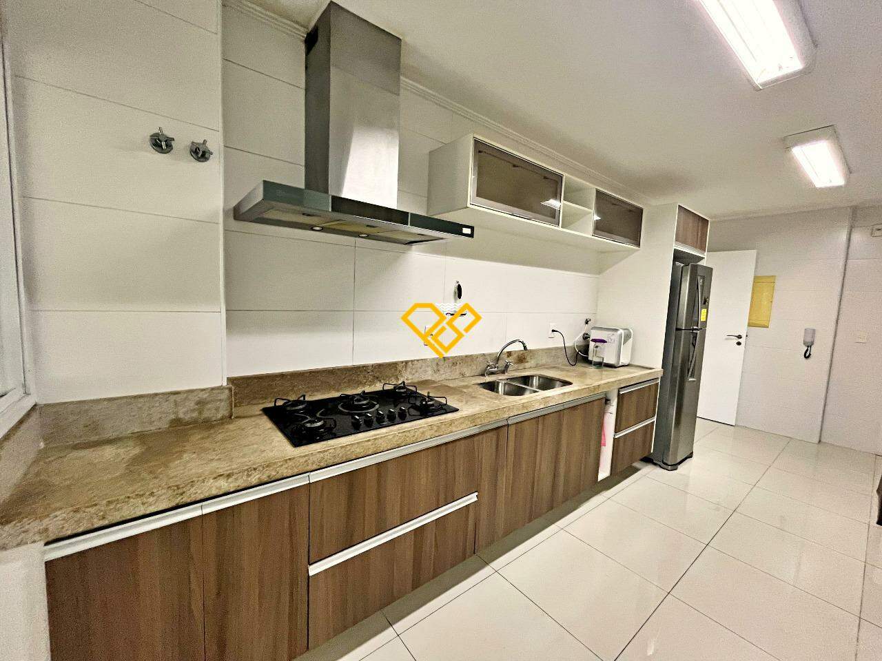 Apartamento à venda no Ponta da Praia: Cozinha