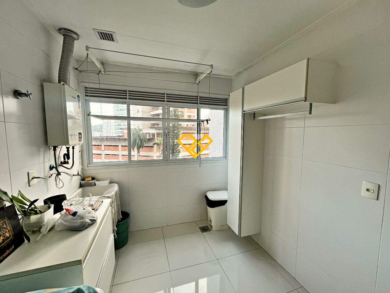 Apartamento à venda no Ponta da Praia: Área de serviço