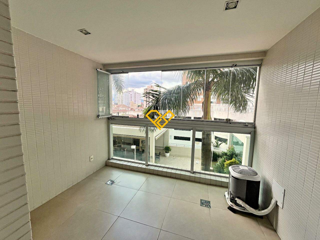 Apartamento à venda no Ponta da Praia: Varanda