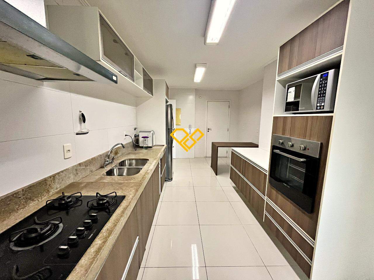 Apartamento à venda no Ponta da Praia: Cozinha