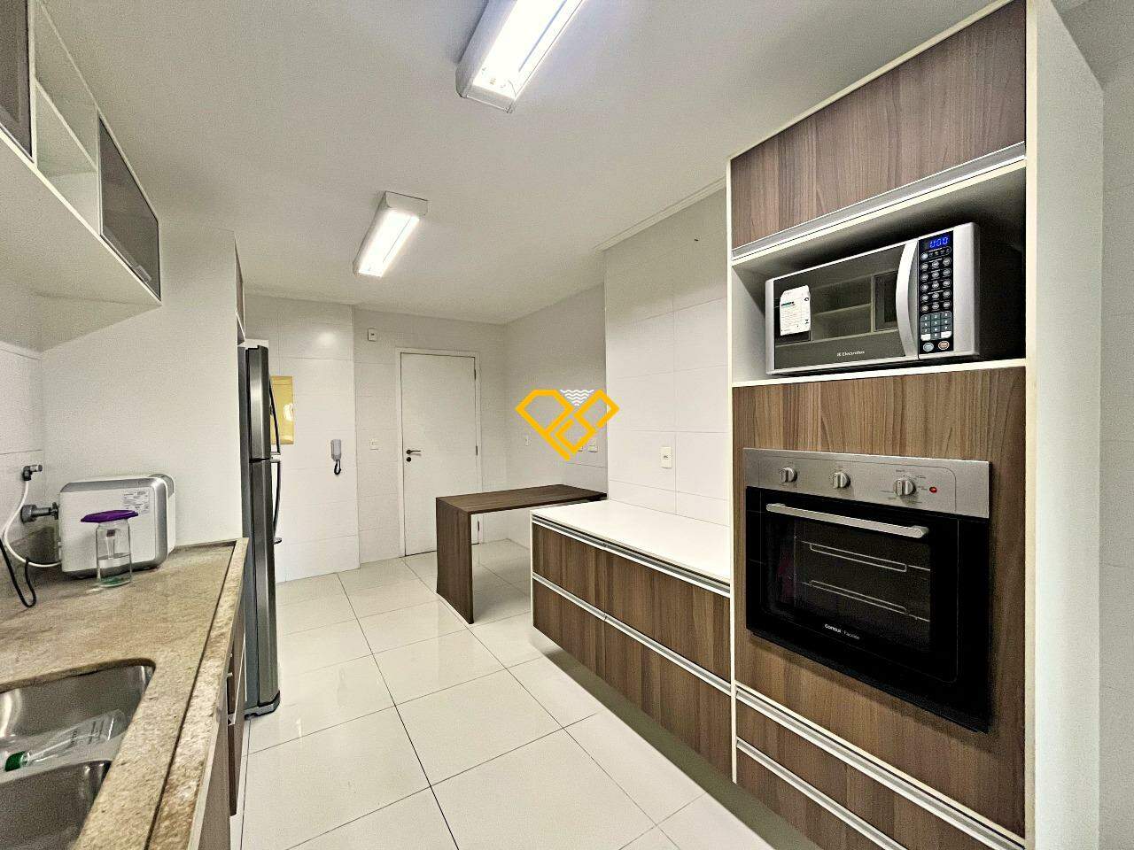 Apartamento à venda no Ponta da Praia: Cozinha