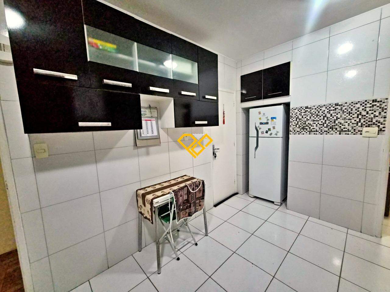 Apartamento à venda no Gonzaga: Cozinha