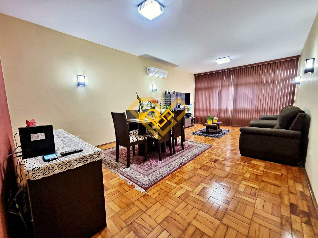 Apartamento à venda no Gonzaga: sala de jantar