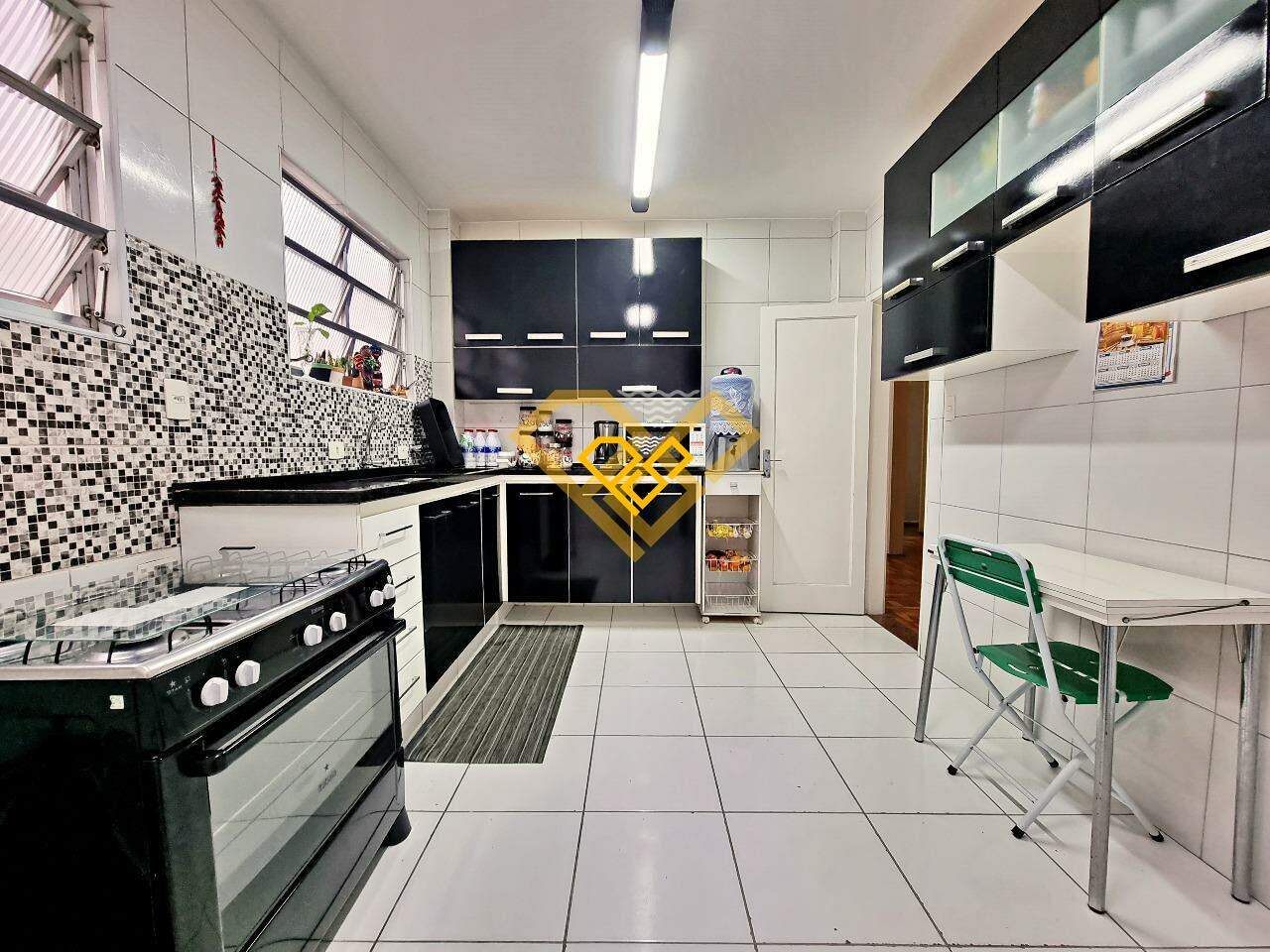 Apartamento à venda no Gonzaga: cozinha