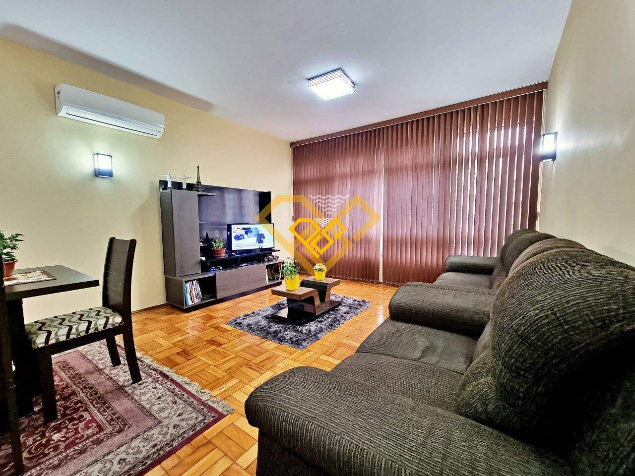 Apartamento à venda no Gonzaga: sala